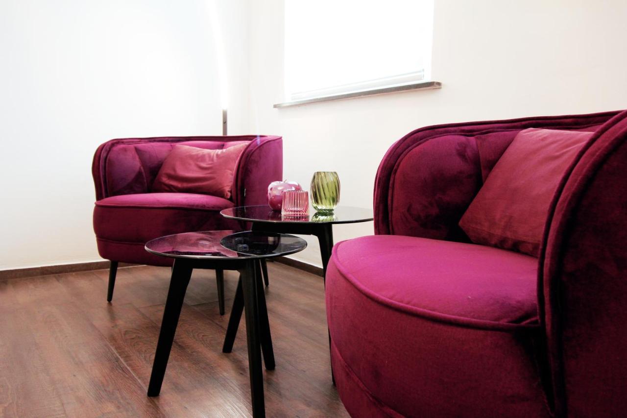Secret Hideaways Cozystudio Superior Apartments Mit Wifi L 450M Bis Uni L Messe L Flughafen L Zoo Duisburgo Exterior foto